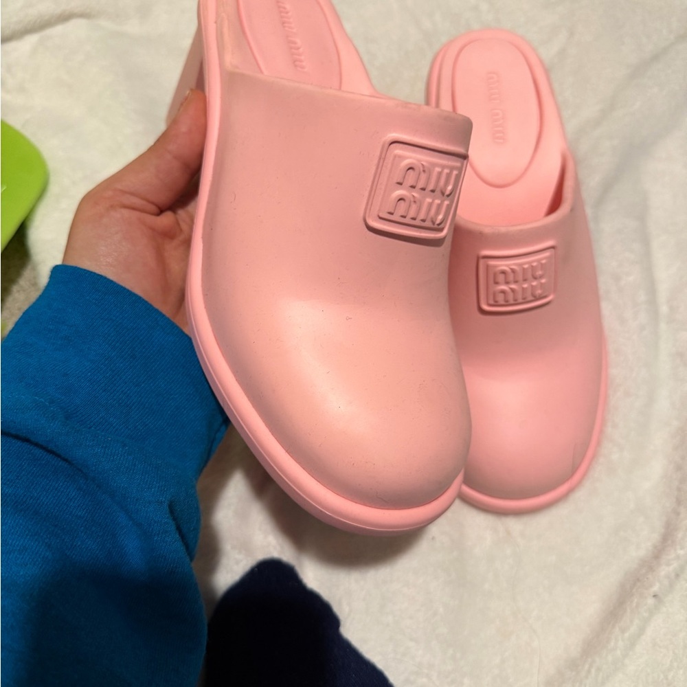 Miu Miu Kids Pink Slippers